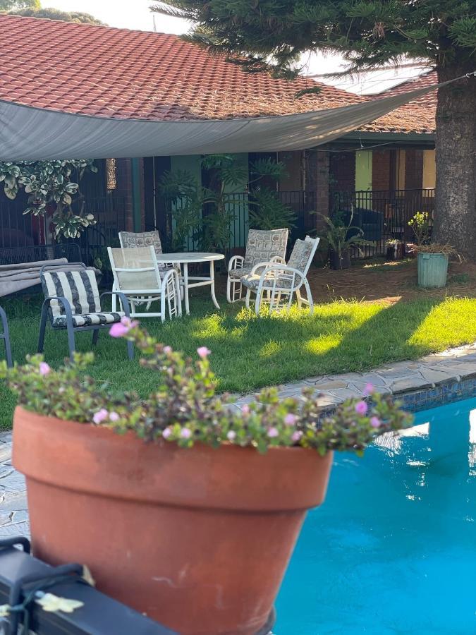 Pavlos Motel Ингл Фарм Экстерьер фото