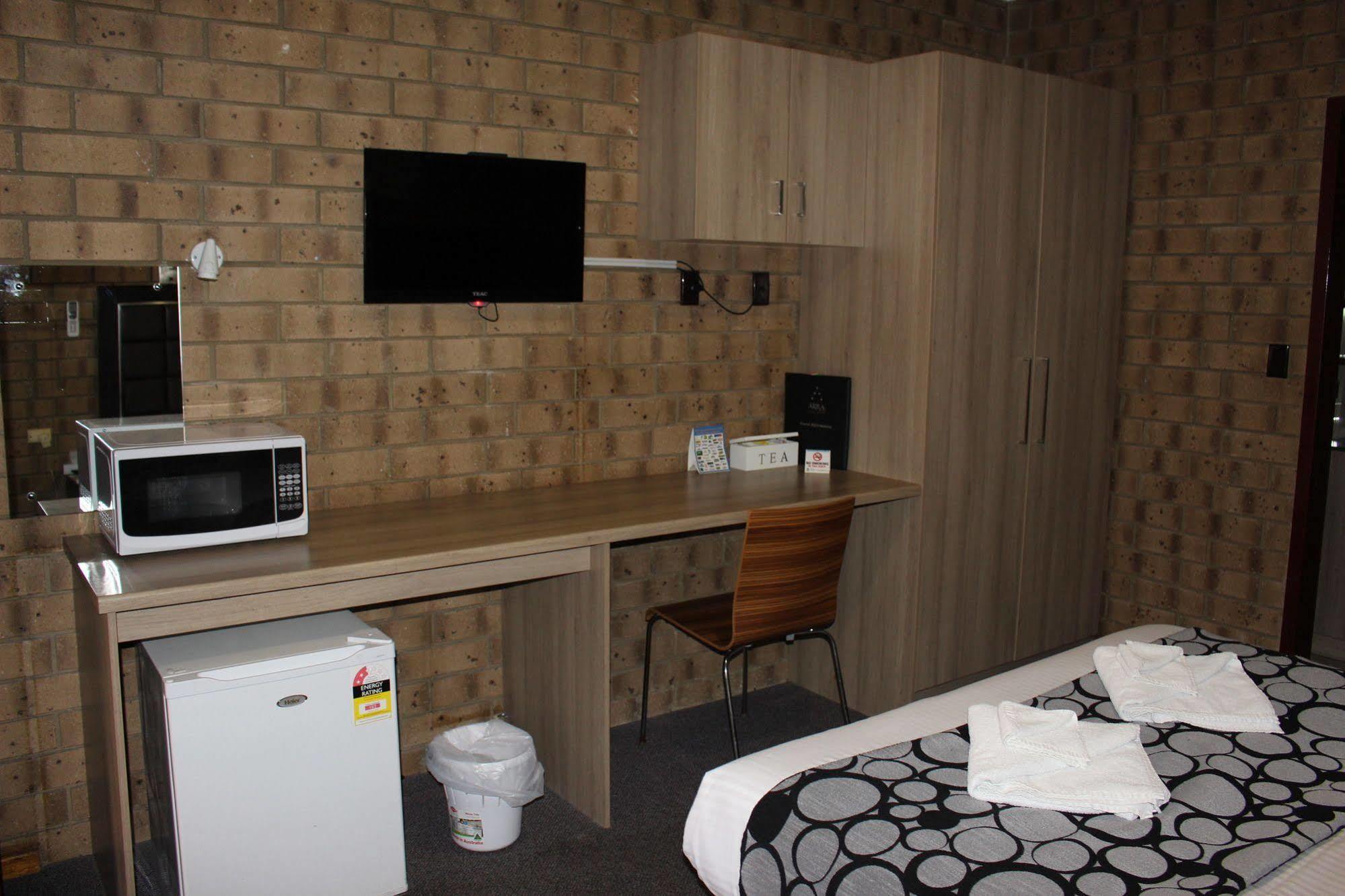Pavlos Motel Ингл Фарм Экстерьер фото